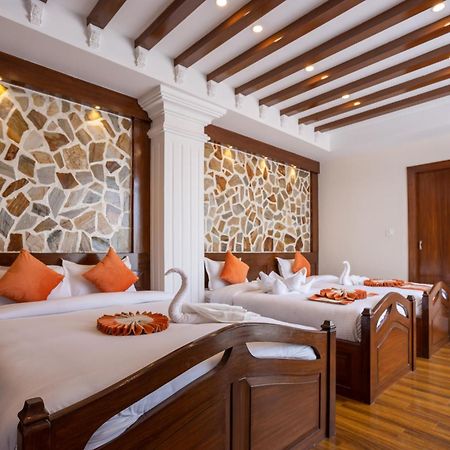 Airport Himalaya Boutique Hotel 카트만두 외부 사진