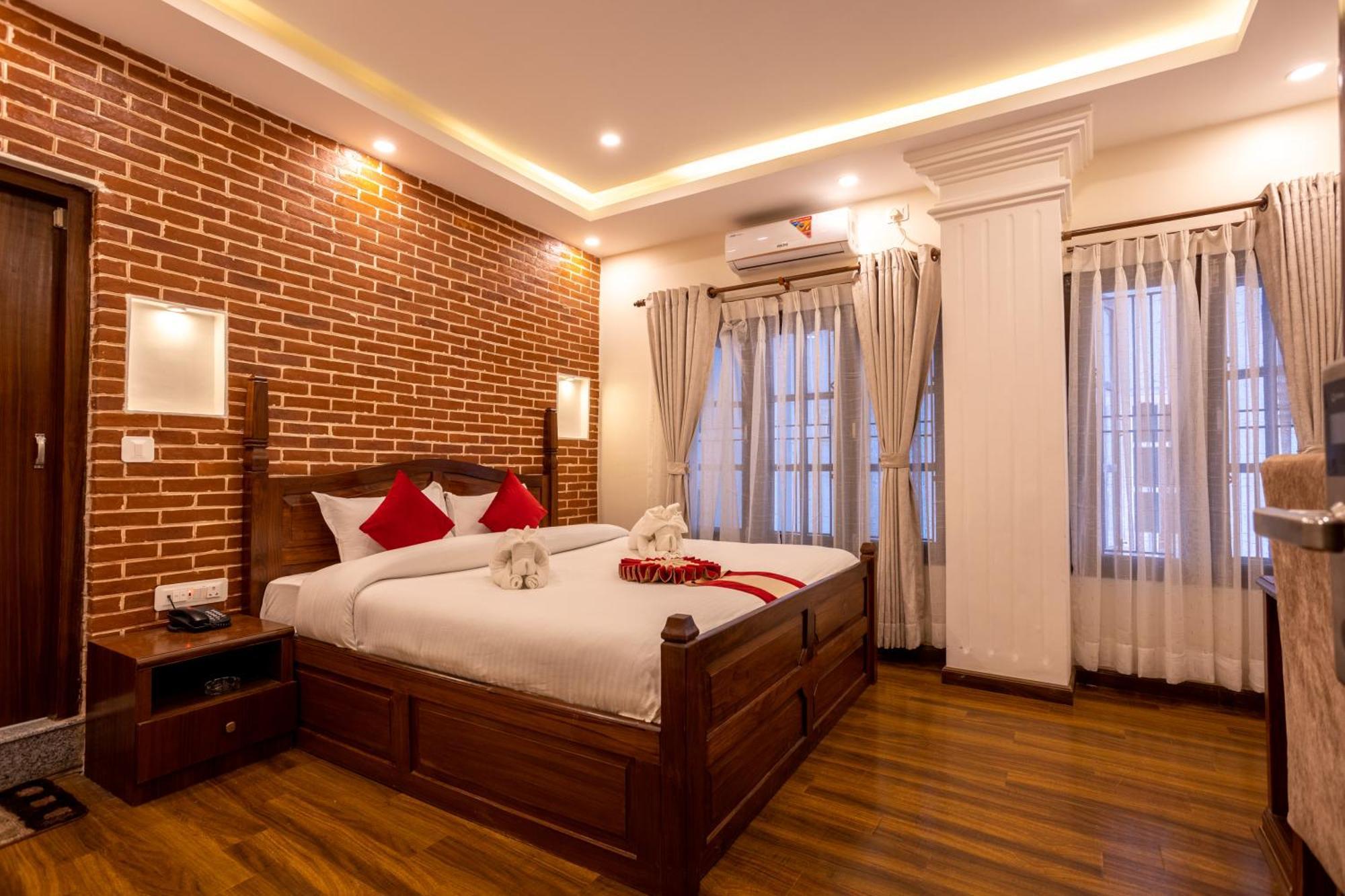 Airport Himalaya Boutique Hotel 카트만두 외부 사진
