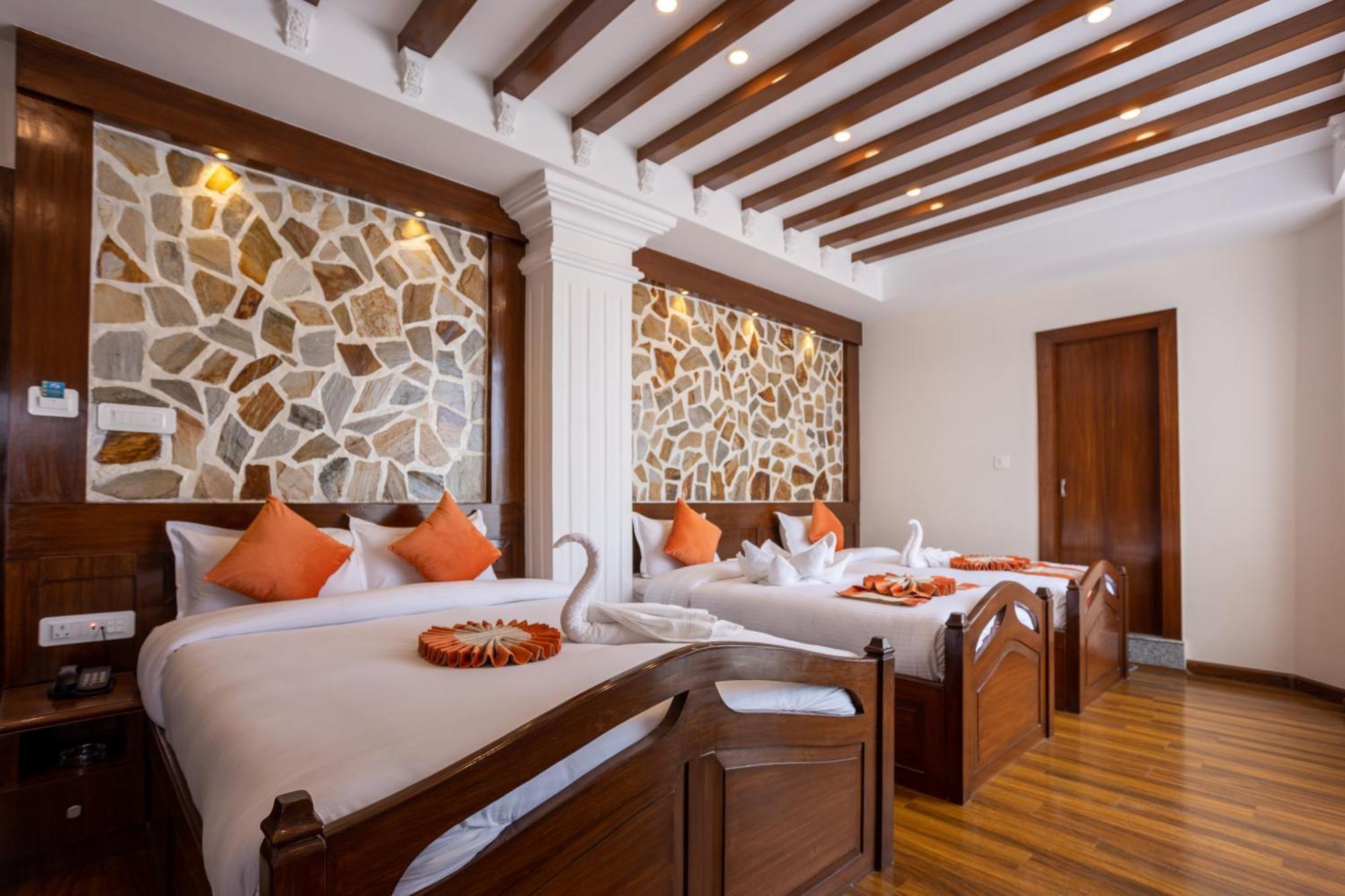 Airport Himalaya Boutique Hotel 카트만두 외부 사진