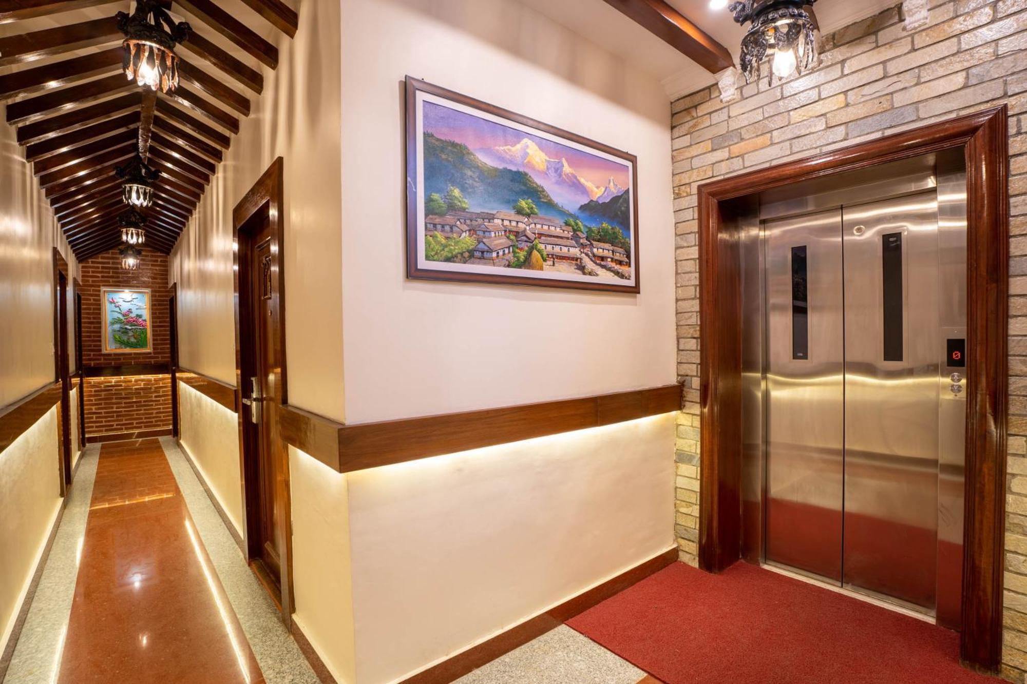 Airport Himalaya Boutique Hotel 카트만두 외부 사진