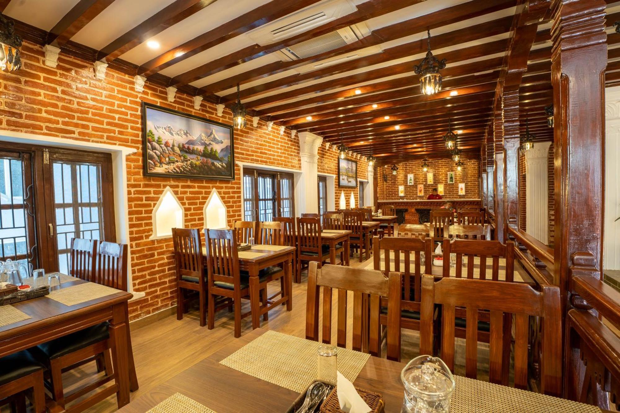 Airport Himalaya Boutique Hotel 카트만두 외부 사진